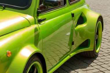 Odessa, Ukrayna 16 Ağustos 2017: Araçların benzersiz modelleri benzersiz, efsanevi vintage retro otomobil oto toplayıcıları sergisinde geleneksel sergi gösterilir. Retro Vintage Otomobil Fuarı