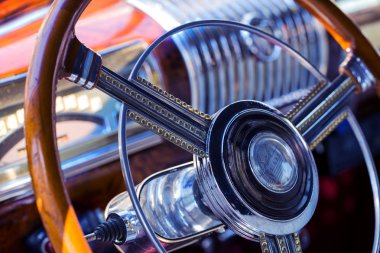 Odessa, Ukrayna 16 Ağustos 2017: Araçların benzersiz modelleri benzersiz, efsanevi vintage retro otomobil oto toplayıcıları sergisinde geleneksel sergi gösterilir. Retro Vintage Otomobil Fuarı