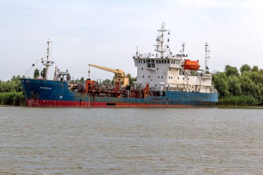 Odessa, Ukrayna - 8 Temmuz: nehir bağlantı noktası, Ust-tuna. Özel serpiştirmek nehir gemisi 