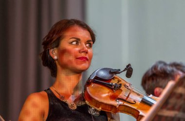 Odessa, Ukrayna 9 Eylül 2018: Müzikal gösteri, çeşitli Senfoni Orkestrası Odessa Ulusal Opera ve Bale Tiyatrosu sahnesinde. Orkestra Enstrümanları müzisyenler sahne tiyatro sahne,