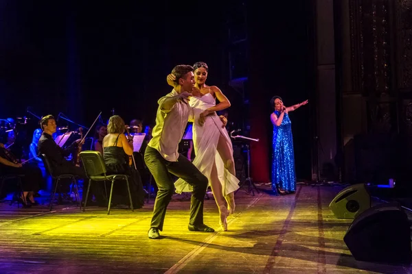 Odessa Ucrania Agosto 2018 Pareja Bailarines Ballet Bailan Danza Romántica — Foto de Stock