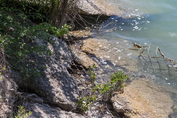 Vieux Renforts Béton Détruits Renforcement Détruit Structure Béton Renforce Rivage — Photo