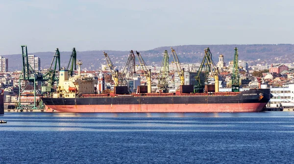 Varna Bulgaria Noviembre 2015 Puerto Varna Mar Negro Grandes Grúas — Foto de Stock