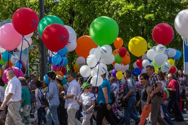 Νοβορωσίσκ Ρωσία Μαΐου 2018 Πρωτομαγιάτικης Διαδήλωσης Ειρήνη Δουλειά Μαΐου Άνθρωποι — Φωτογραφία Αρχείου