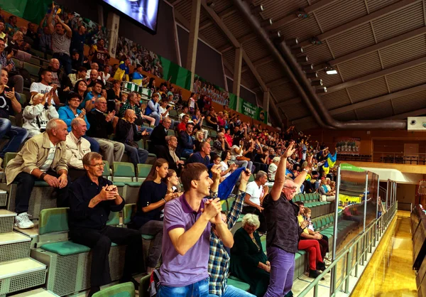 Odessa Ucraina Settembre 2016 Spettatori Tribuna Durante Campionato Europeo Pallavolo — Foto Stock