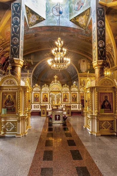 Odessa Ucrânia Interior Igreja Ortodoxa Altar Iconostase Belos Arcos Arquitetônicos — Fotografia de Stock