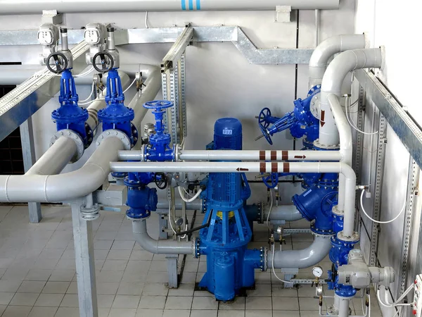 Estación Bombeo Agua Interior Industrial Tuberías Válvulas Del Sistema Agua —  Fotos de Stock