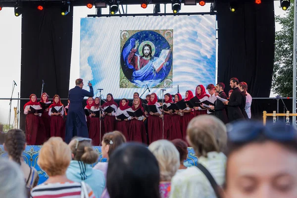 Odessa Ukraina Lipca 2018 Chór Wykonuje Teatrze Letnim Przed Rodziców — Zdjęcie stockowe