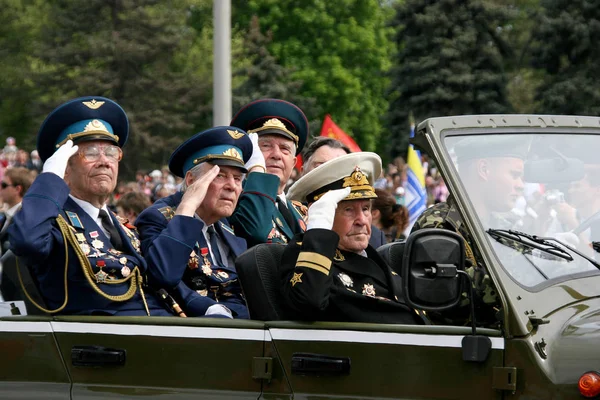 日的敖德萨 以纪念伟大的爱国战争胜利周年 胜利大游行 2012年敖德萨 乌克兰 — 图库照片
