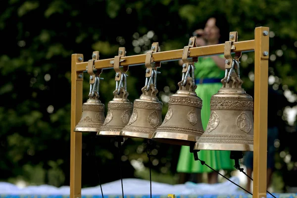 Küçük Bronz Hıristiyan Ortodoks Kilise Çanları — Stok fotoğraf