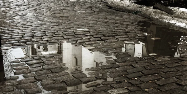 Strada Asfaltata Danneggiata Con Buche Causata Cicli Congelamento Disgelo Inverno — Foto Stock