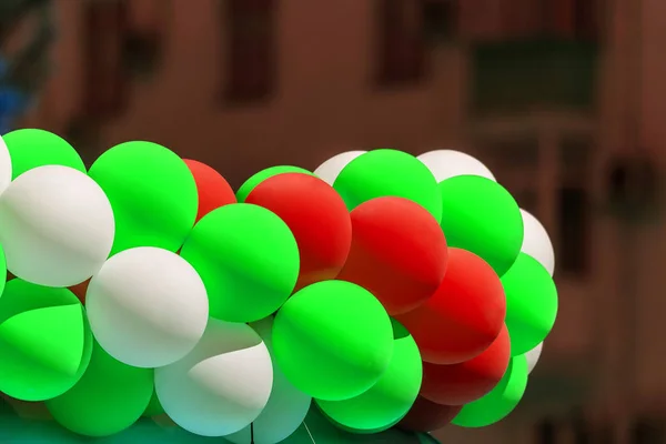 Świąteczne Zwyciężyła Nadmuchiwane Balony Jako Dekoracji Festiwalu Dla Dzieci Jasne — Zdjęcie stockowe