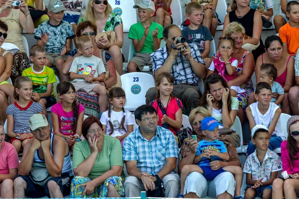 Odessa Ucrania Julio 2013 Felices Espectadores Extáticos Todas Las Edades —  Fotos de Stock