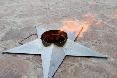 Odessa 4 Mayıs: İkinci Dünya Savaşı zaferle kutlamak için olayları. ebedi ateşe, Mayıs 4, 2012 odessa, Ukrayna