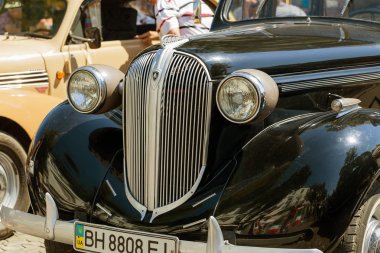 Odessa, Ukrayna 16 Ağustos 2017: Araçların benzersiz modelleri benzersiz, efsanevi vintage retro otomobil oto toplayıcıları sergisinde geleneksel sergi gösterilir. Retro Vintage Otomobil Fuarı