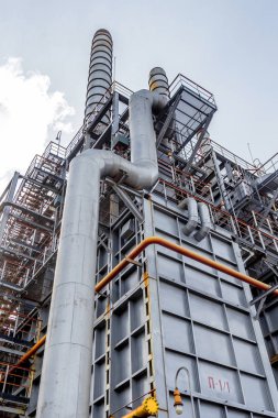 Odessa, Ukrayna - 29 Mart 2013: Petrokimya Rafinerisi Lukoil Odessa'daki. Parçaları işleme kimyasal tesisi. Yağ, benzin, kimyasallar