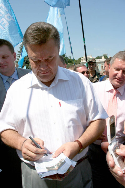 KIEV - JULY 14: The President of Ukraine Viktor Yanukovych during a rally on Independence against President Viktor Yushchenko on 14 July 2006 in Kiev , Ukraine