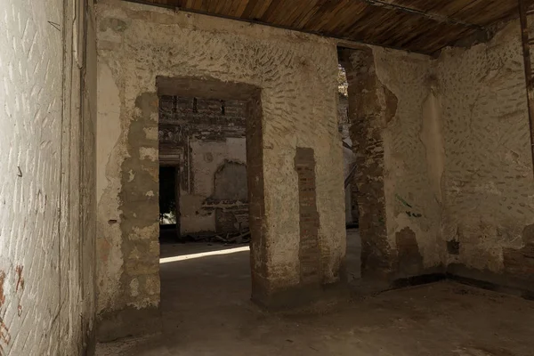 Interior Místico Ruinas Fachada Edificio Abandonado Ruinas Antiguo Castillo Mansión —  Fotos de Stock