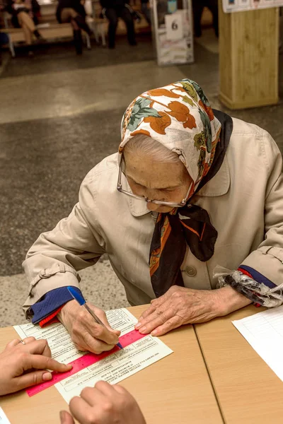 Odessa Ukraine October 2015 Polling Station Elections Regional Political Local — Stock Photo, Image