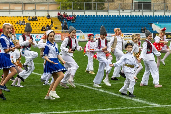 Odessa Ukraine Outubro 2017 Crianças Palco Crianças Jovens Dançam Conjuntos — Fotografia de Stock