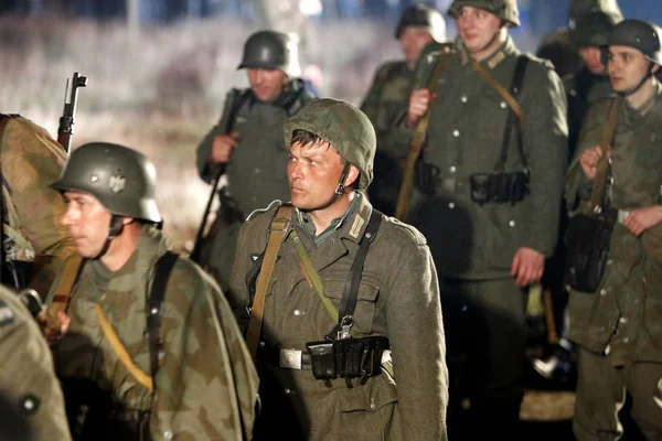 奥德萨 乌克兰 4月10日 碎片重建夜间战斗事件在1943年奥德萨战役在第二次世界大战在1941 1945年 国防军士兵 2012年4月10日 乌克兰奥德萨 — 图库照片
