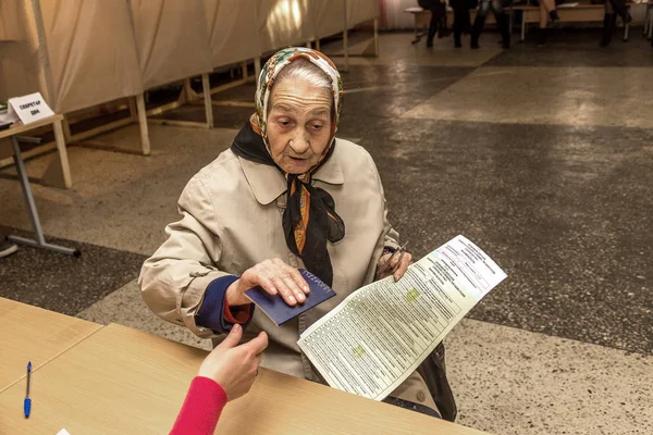 Odessa Ukraine October 2015 Polling Station Elections Regional Political Local — Stock Photo, Image