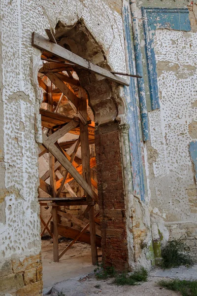 Interior Místico Ruinas Fachada Edificio Abandonado Ruinas Antiguo Castillo Mansión — Foto de Stock