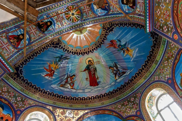 Odessa Ukraina Wnętrze Kościoła Prawosławnego Ołtarz Ikonostas Piękne Historyczne Łuki — Zdjęcie stockowe