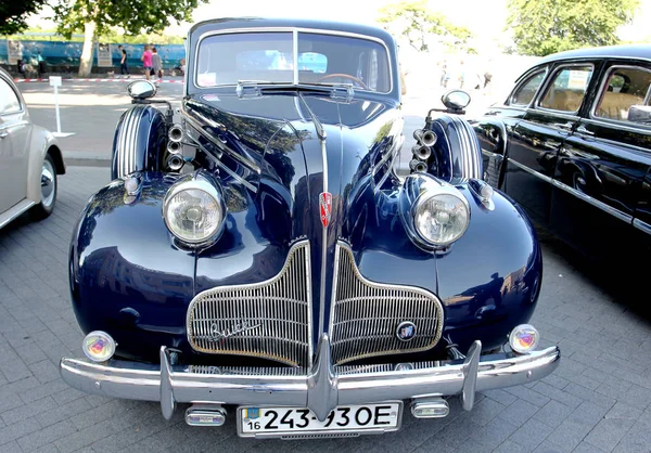 Odessa Ukraina Czerwca 2011 Wystawa Tradycyjnych Przywrócone Legendarny Luksusowy Samochód — Zdjęcie stockowe