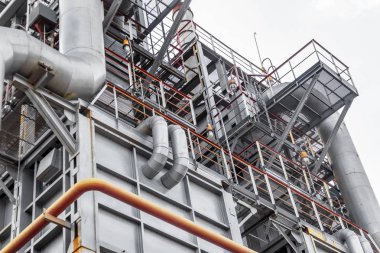 Odessa, Ukrayna - 29 Mart 2013: Petrokimya Rafinerisi Lukoil Odessa'daki. Parçaları işleme kimyasal tesisi. Yağ, benzin, kimyasallar