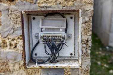 Geçiş panosu. Denetim Masası iletişim devre için analog telefon telleri ile