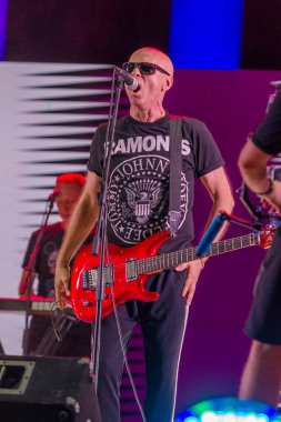 Odessa, Ukrayna Ağustos 6,2018: bir müzik gösterisi. 80 's Fristayl efsanevi müzik grubu Tiyatro konser sahnede ünlü konser gerçekleştirir. Müzikal putlara, caz çete, konser rock grubu