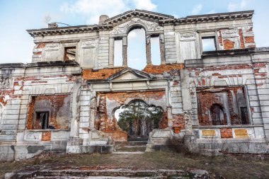 Jitomir, Ukrayna bir antik kale Tereshchenko toprak kalıntıları. 20. yüzyılın başlarında Rusya Devrimi sırasında proletaryanın Vandallar tarafından yok güzel eski kale. Vandalizm ve İklim erozyon kaleden daha da imha