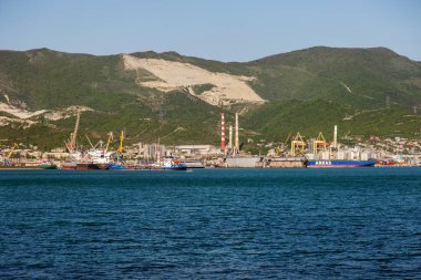 Novorossiysk, Rusya - 3 Mayıs 2018: Novorossiysk ticari liman döneminde ekonomik ve Rusya'nın yaptırımlar abluka. Ticari deniz Novorossiysk liman tam bir yük