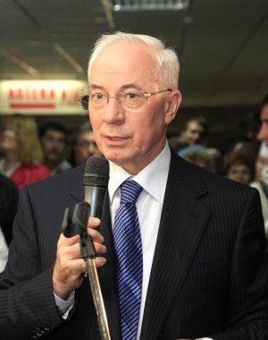 Odessa - 9 Ekim: Başbakan mykola azarov bir çalışma sırasında ziyaret Odessa'ya, 23 Ekim 2012 yılında odessa, Ukrayna.