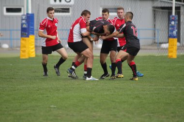 Odessa, Ukrayna - 29 Eylül 2018: Final Oyunları Şampiyonası Ukrayna'nın en güçlü takımları Rugby-7. Rugby topu alan üzerinde. Rugby topu için ağır mücadele sahip. Takım sporcular oyuncular sahada