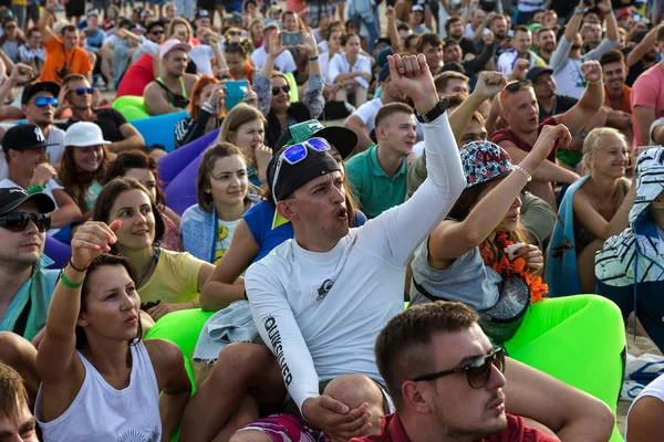 Одесса Украина Августа 2017 Большая Толпа Зрителей Поклонников Рок Концерте — стоковое фото
