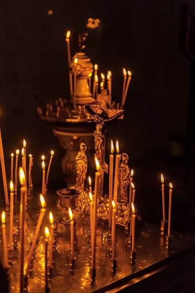 Odessa Ukrayna Sirk 2018 Ortodoks Kilisede Mumlar Yanan Bir Hıristiyan — Stok fotoğraf