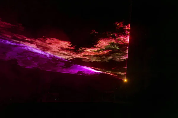 乌克兰奥德萨 2017年8月5日 灯光显示 激光表演 夜总会 派对使用音乐 明亮的灯光舞声 俱乐部夜灯 派对俱乐部 与汽车的烟雾和灯光 — 图库照片