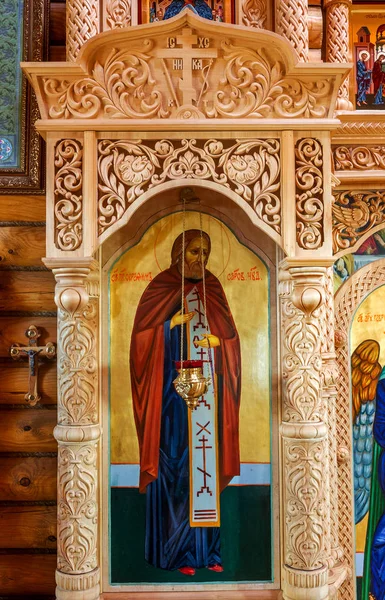 奥德萨 乌克兰 内部小木东正教教堂 圣徒的圣物被方舟中的基督徒圣封为圣物 — 图库照片