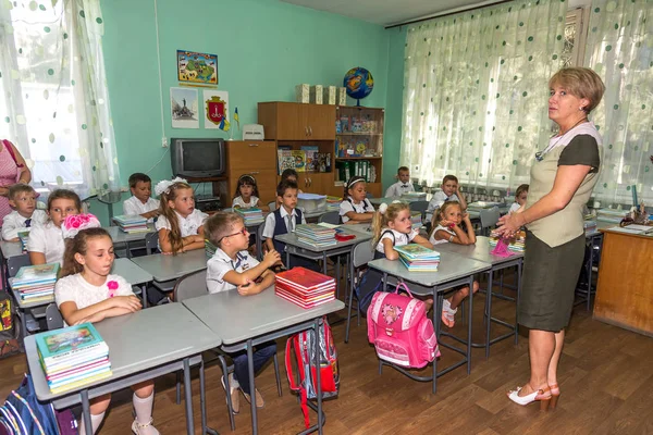 Odessa Ucrania Septiembre 2015 Niños Primaria Con Maestros Padres Primer — Foto de Stock