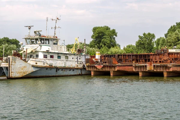 Odessa Ukrajna Július Port Ust Duna Idősebb Hajók Uszályok Folyó — Stock Fotó