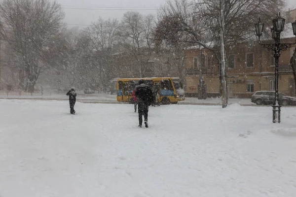 Odessa Ucraina Gennaio 2018 Forte Nevicata Ciclone Nelle Strade Della — Foto Stock