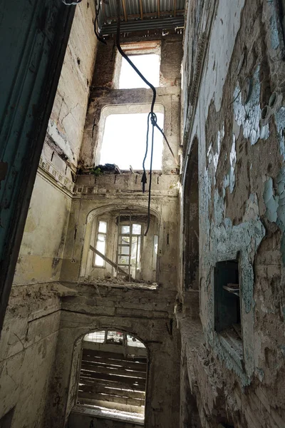 Terk Edilmiş Bir Harabe Binada Bir Antik Binası Mistik Kalıntıları — Stok fotoğraf