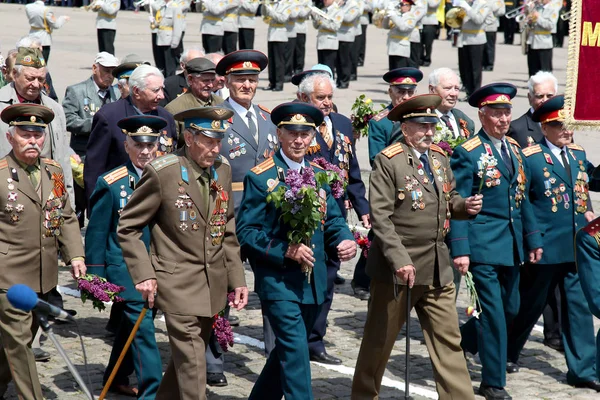 日的敖德萨 以纪念伟大的爱国战争胜利周年 胜利大游行 2012年敖德萨 乌克兰 — 图库照片