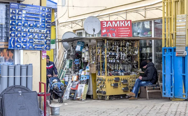 Odessa Ucrania Diciembre 2014 Gente Visita Famoso Mercado Pulgas Starokon — Foto de Stock