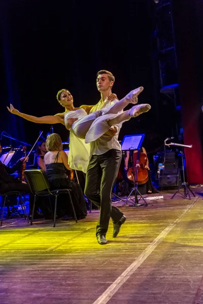 Odessa Ucrania Agosto 2018 Pareja Bailarines Ballet Bailan Danza Romántica — Foto de Stock