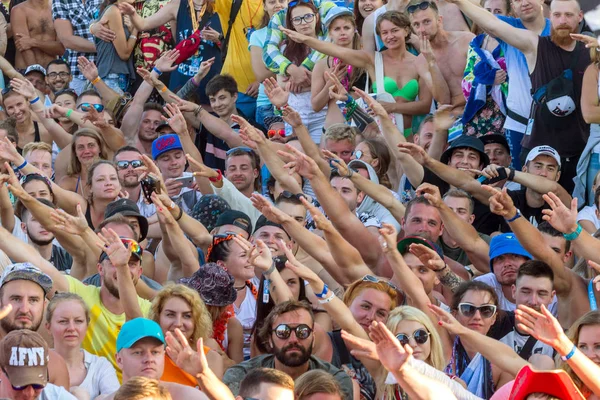 Odessa Ukraina Augusti 2017 Stor Skara Åskådare Fans Rockkonsert Musik — Stockfoto