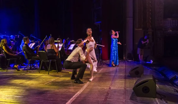 Odessa Ucrania Agosto 2018 Pareja Bailarines Ballet Bailan Danza Romántica —  Fotos de Stock