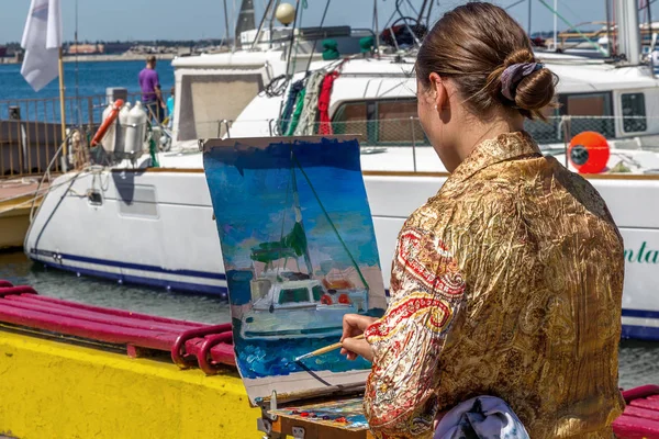 Ucrânia Odessa Maio 2011 Artista Desenha Uma Escova Pinturas Óleo — Fotografia de Stock